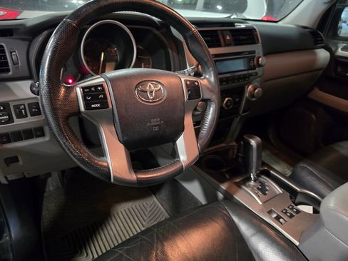 Used 2011 Toyota 4Runner SR5 w/ Premium Pkg w/Leather AWD/4WD image 4
