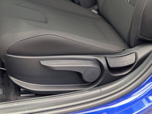 New 2025 Hyundai Elantra Hybrid FWD image 8