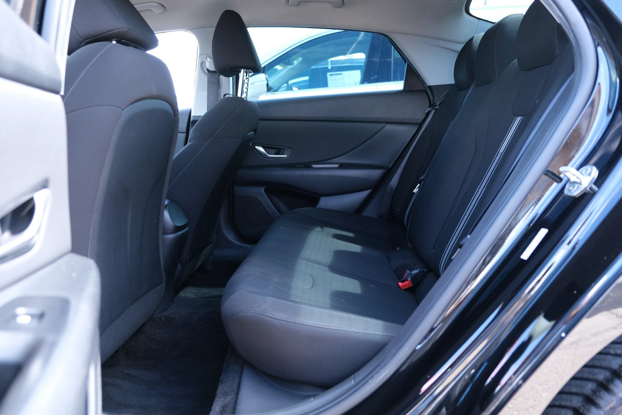 Used 2021 Hyundai Elantra SEL w/ Convenience Package FWD image 12