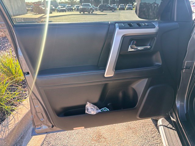 Used 2021 Toyota 4Runner SR5 Premium w/ Moonroof Package AWD/4WD image 13
