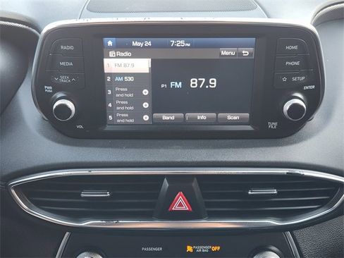 Used 2019 Hyundai Santa Fe SE AWD/4WD image 4