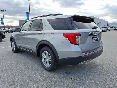 Certified 2020 Ford Explorer XLT w/ Equipment Group 202A image 8