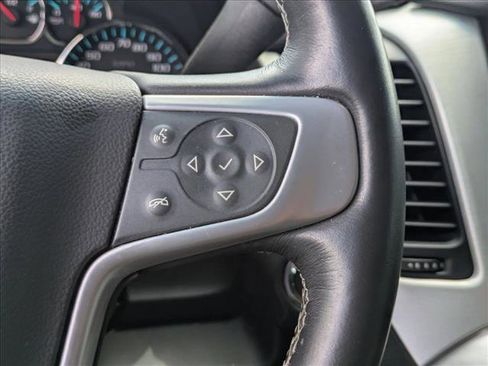 Used 2017 GMC Yukon SLT image 11