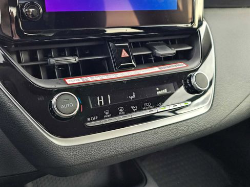 Certified 2025 Toyota Corolla LE image 26