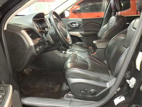 Used 2017 Jeep Cherokee Limited w/ Luxury Group image 11