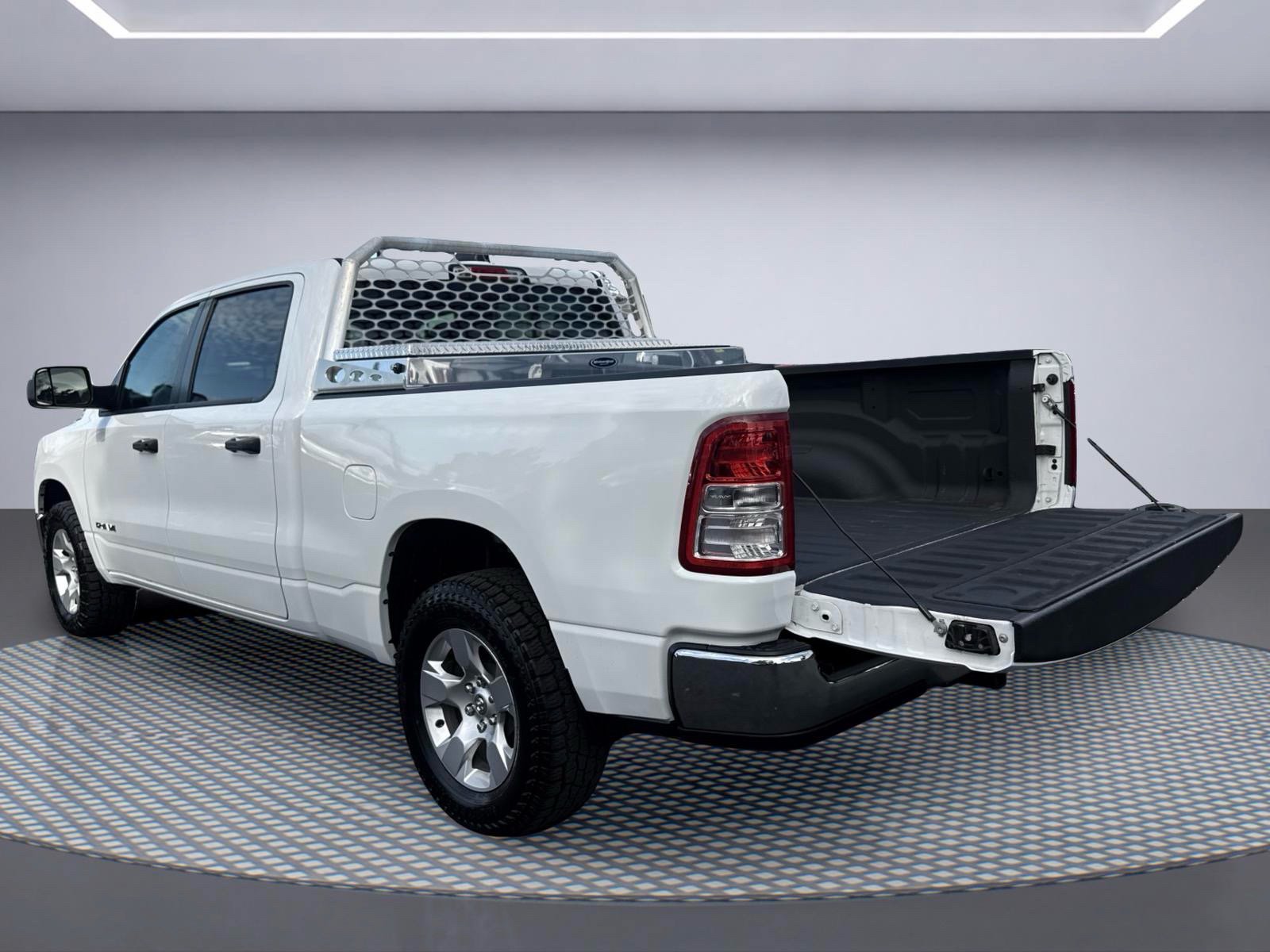 Used 2020 RAM 1500 Tradesman AWD/4WD image 7
