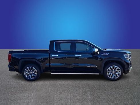 Used 2023 GMC Sierra 1500 Denali w/ Denali Reserve Package AWD/4WD image 2