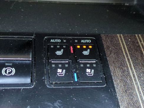 Used 2017 Lexus RX 450h AWD image 22