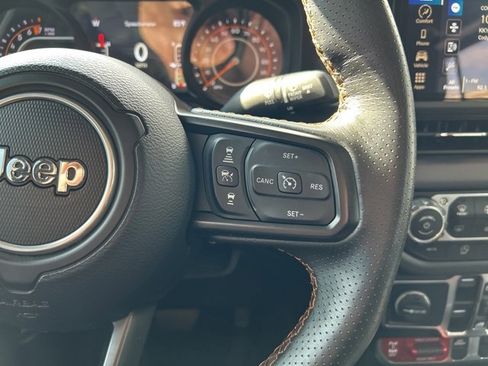 Used 2024 Jeep Gladiator Mojave w/ Convenience Group image 19