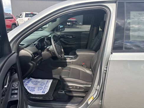 Used 2023 Chevrolet Traverse RS AWD/4WD image 26
