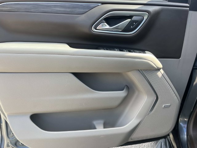 Used 2021 GMC Yukon SLT w/ SLT Luxury Plus Package RWD image 32