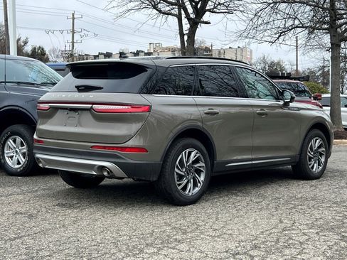 New 2026 Lincoln Corsair Premiere image 4