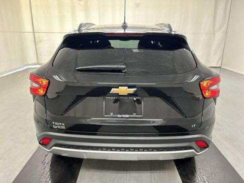 New 2026 Chevrolet Trax LT w/ Driver Confidence Package FWD image 8