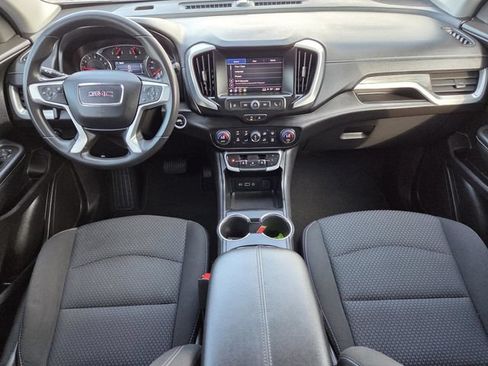 Used 2024 GMC Terrain SLE w/ Driver Convenience Package FWD image 12
