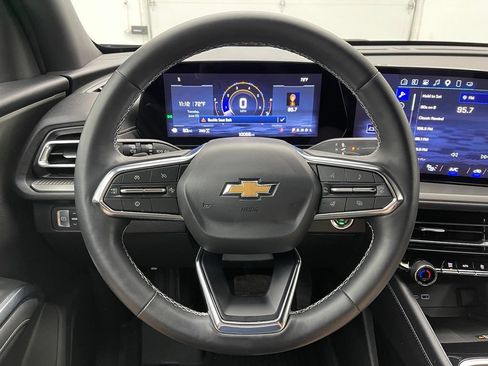 Used 2025 Chevrolet Traverse LT w/ LPO, Floor Liner Package AWD/4WD image 20