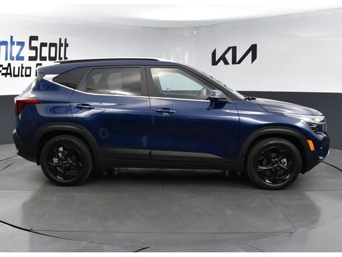 Certified 2026 Kia Seltos EX w/ EX Sunroof Package FWD image 6