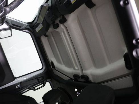 Used 2020 Jeep Gladiator Overland image 6