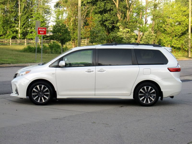 Used 2019 Toyota Sienna XLE w/ XLE Navigation Package AWD/4WD image 6