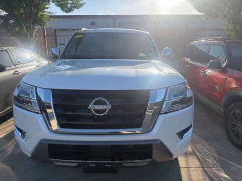 Certified 2023 Nissan Armada Platinum w/ Captain's Chairs Package AWD/4WD image 4