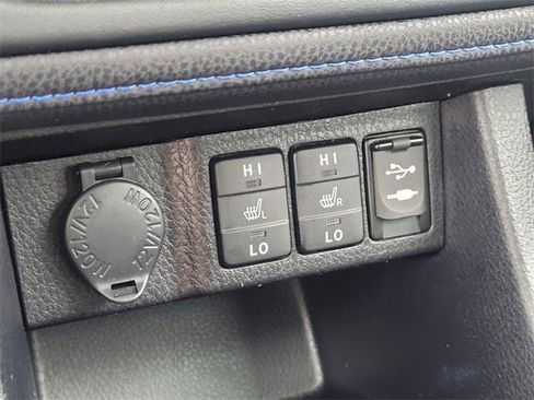 Used 2019 Toyota Corolla XSE image 23