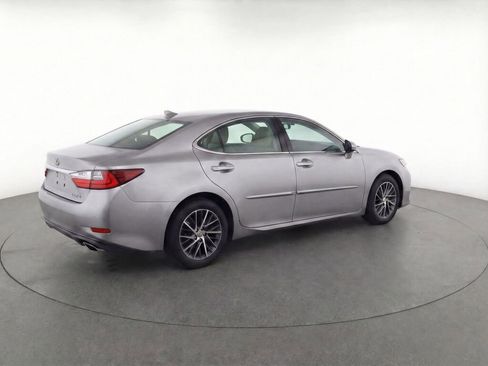 Used 2017 Lexus ES 350 w/ Navigation System Package image 5