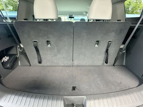 Used 2025 Hyundai Santa Fe SEL FWD image 25