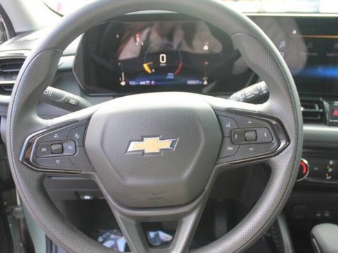 Used 2025 Chevrolet TrailBlazer LT image 18