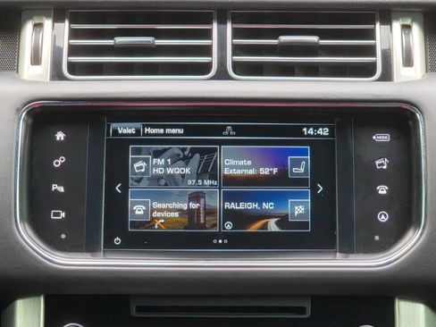 Used 2016 Land Rover Range Rover HSE image 24