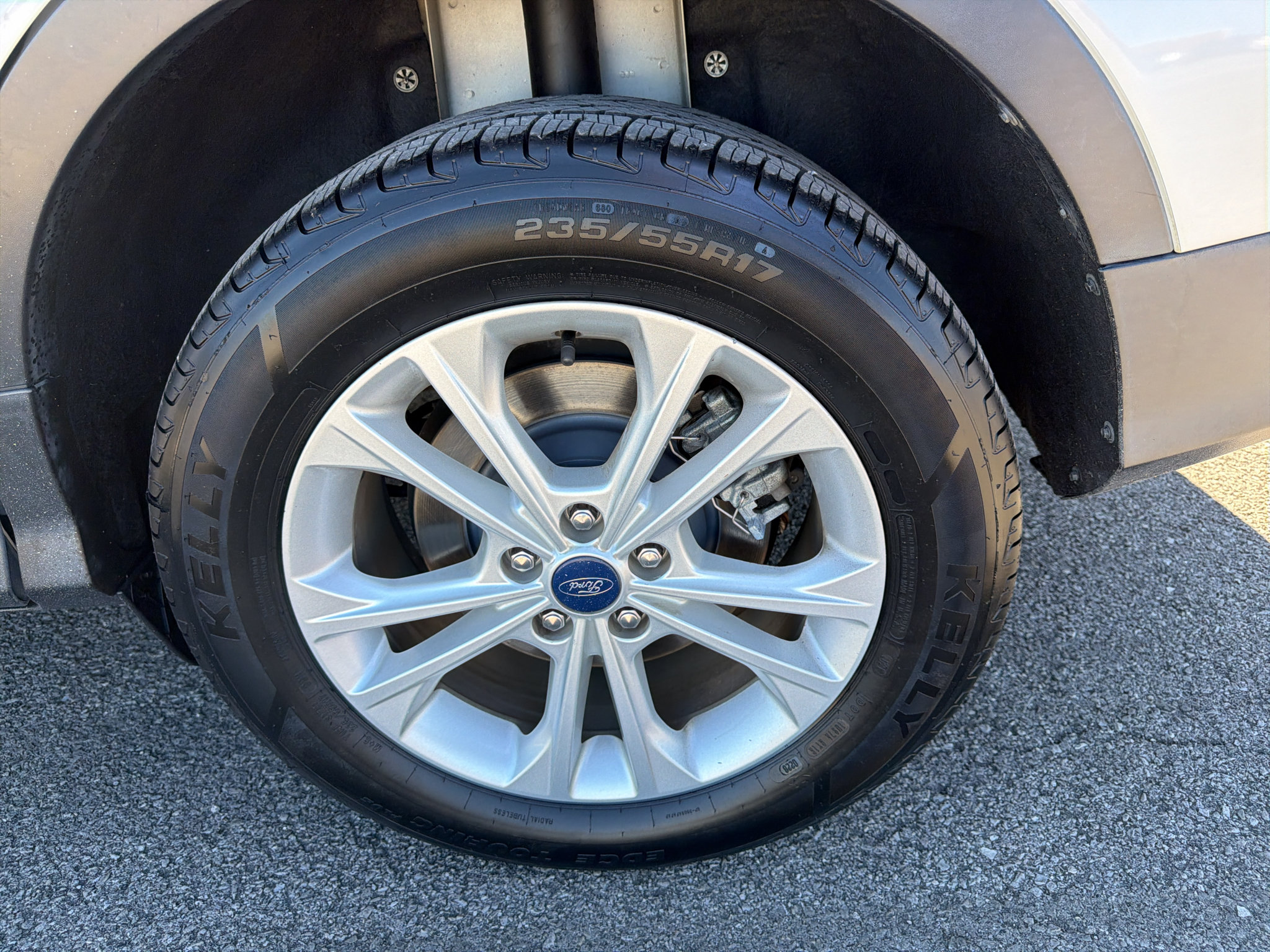 Used 2018 Ford Escape SEL w/ Ford Safe & Smart Package FWD image 31