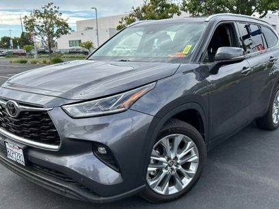 Used 2022 Toyota Highlander Limited