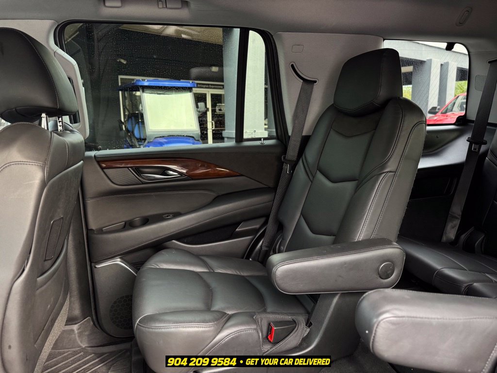 Used 2020 Cadillac Escalade Luxury AWD/4WD image 23