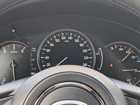 New 2025 MAZDA CX-5 Signature image 26