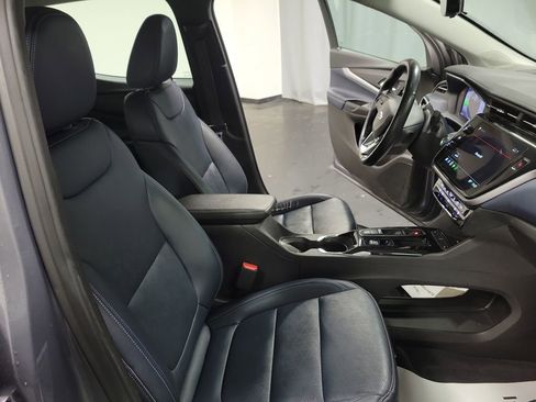 Used 2023 Chevrolet Bolt EUV Premier w/ Super Cruise Package image 21