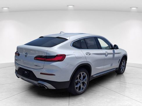 Used 2025 BMW X4 xDrive30i AWD/4WD image 7
