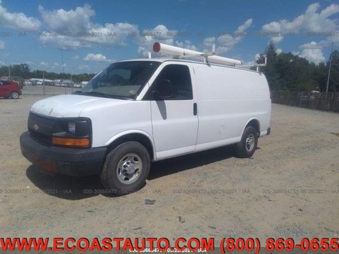 Used 2008 Chevrolet Express 2500 image 3