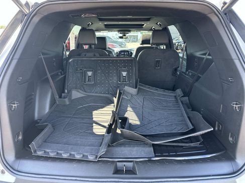 Certified 2023 Chevrolet Traverse RS w/ LPO, Floor Liner Package AWD/4WD image 9