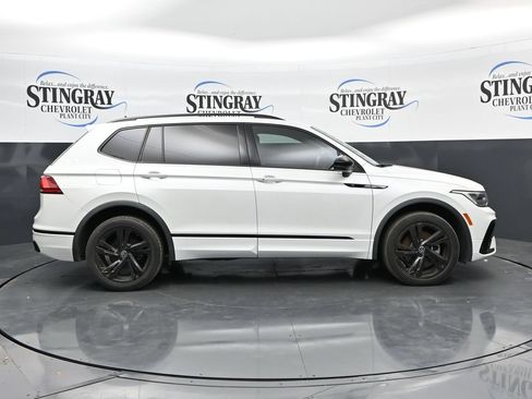 Used 2023 Volkswagen Tiguan SE R-Line AWD/4WD image 8