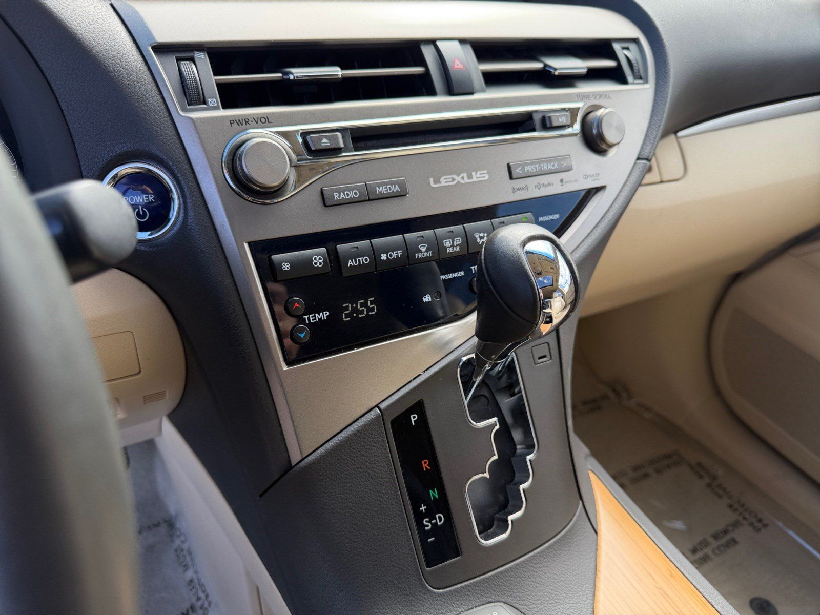 Used 2015 Lexus RX 450h AWD image 12