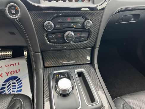 Used 2023 Chrysler 300 C image 19