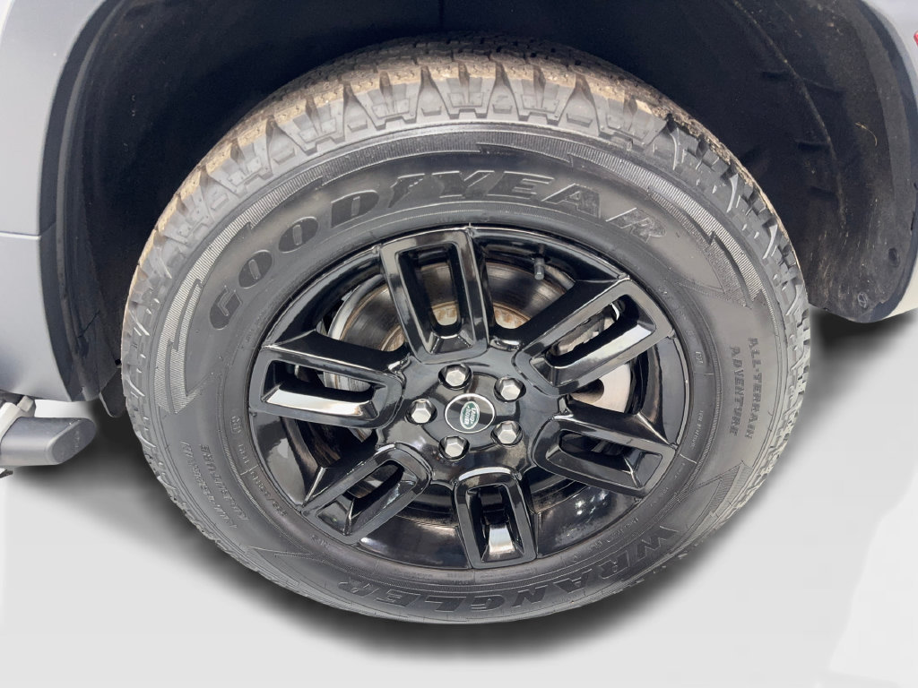 Used 2023 Land Rover Defender 110 SE AWD/4WD image 85
