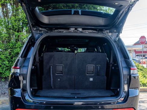 Used 2024 Jeep Grand Cherokee L Limited w/ Luxury Tech Group II image 27