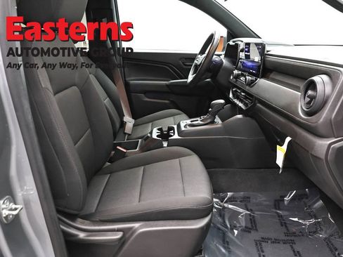 Used 2024 Chevrolet Colorado W/T RWD image 23