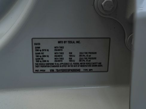 Used 2023 Tesla Model Y Long Range AWD/4WD image 40