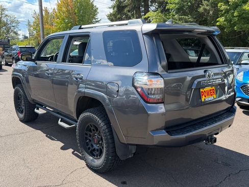 Used 2019 Toyota 4Runner SR5 Premium AWD/4WD image 4