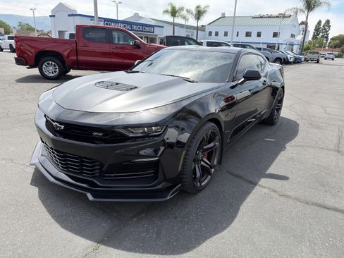 Used 2023 Chevrolet Camaro SS image 4