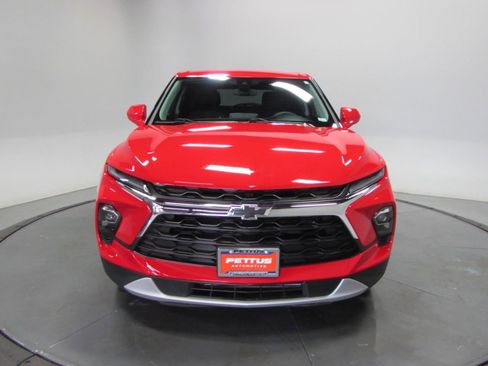 Used 2024 Chevrolet Blazer LT image 2