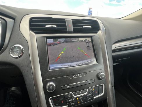 Used 2020 Ford Fusion SEL FWD image 35