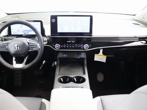 Used 2024 Honda Prologue Touring image 17