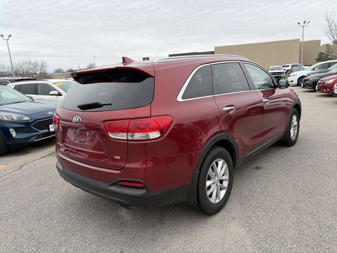 Used 2018 Kia Sorento FWD image 5