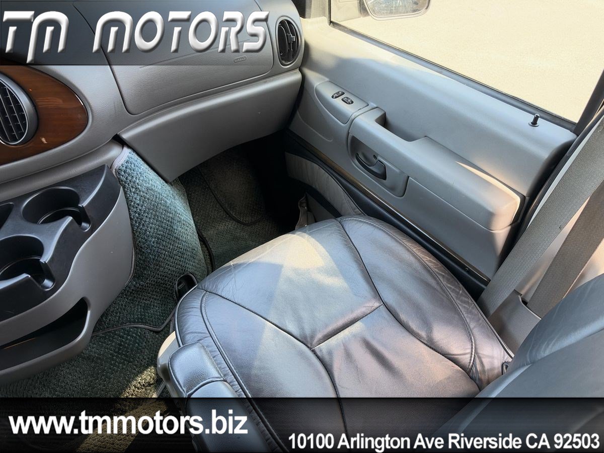 Used 2007 Ford E-250 and Econoline 250 Extended RWD image 14